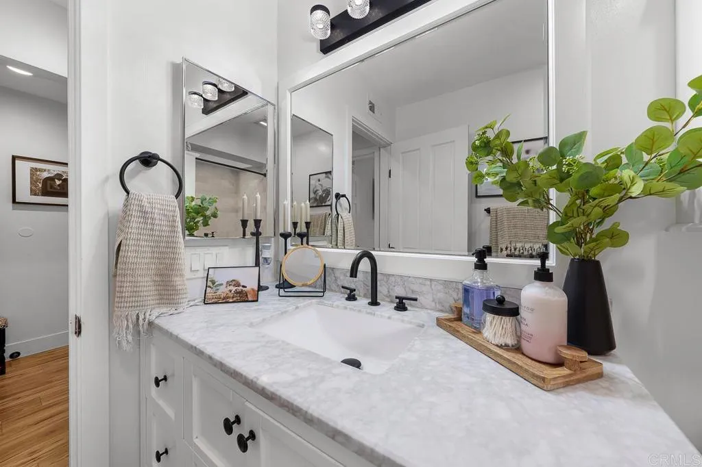 5561 Adobe Falls Rd Unit C