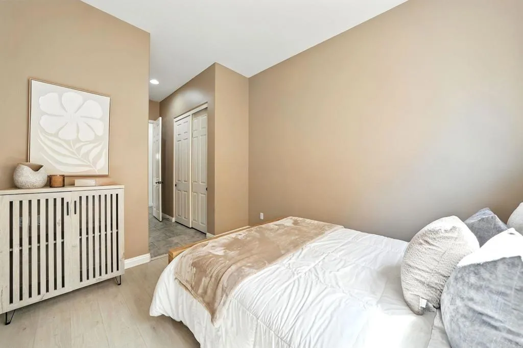 1682 May Ave