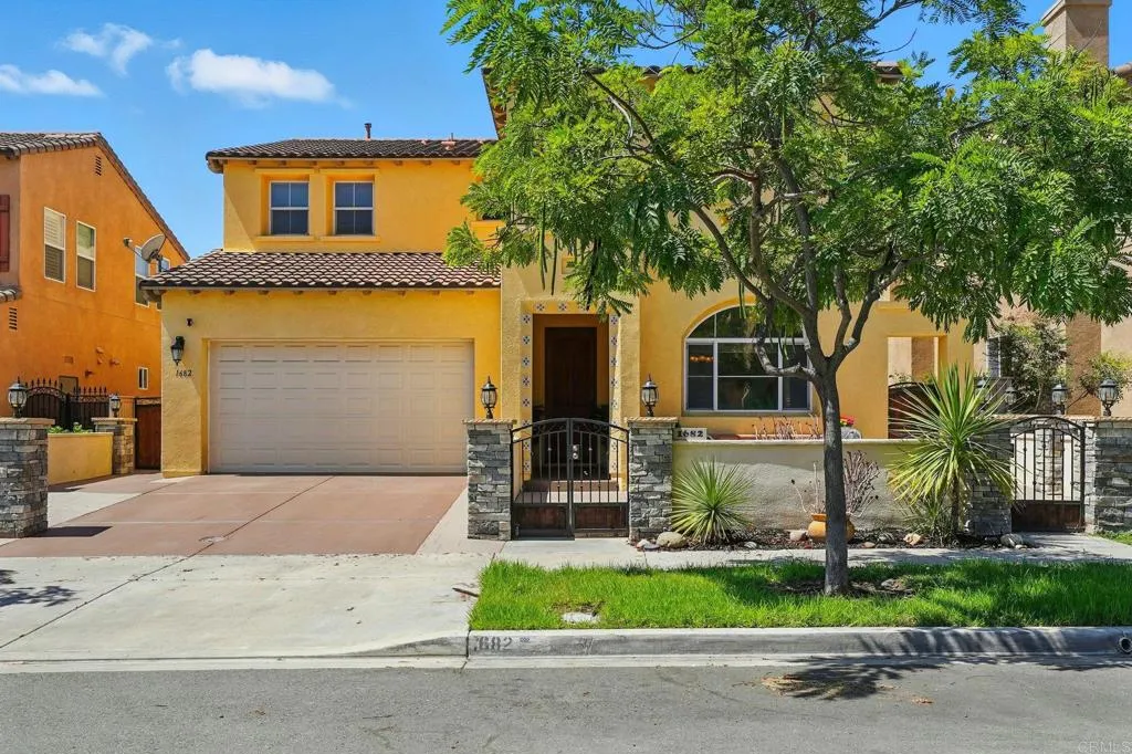 1682 May Ave