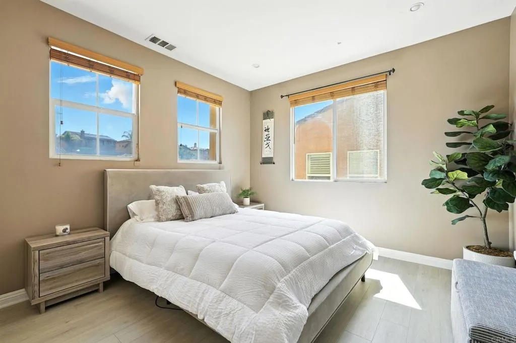 1682 May Ave