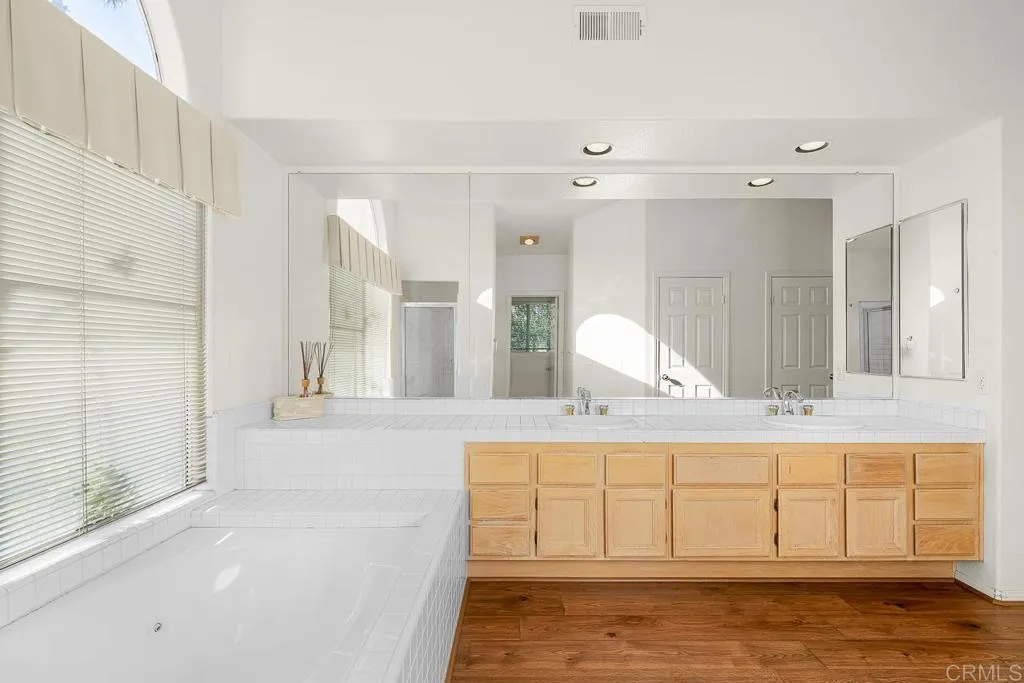 1430 Country Vistas Lane