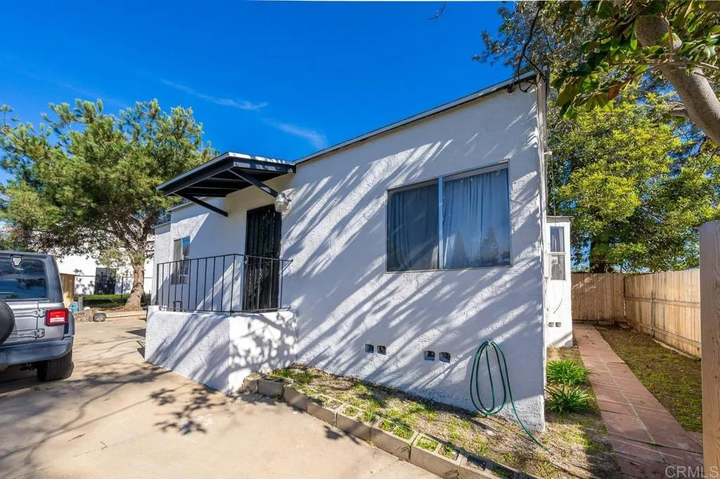 195 Montgomery Street # Abc