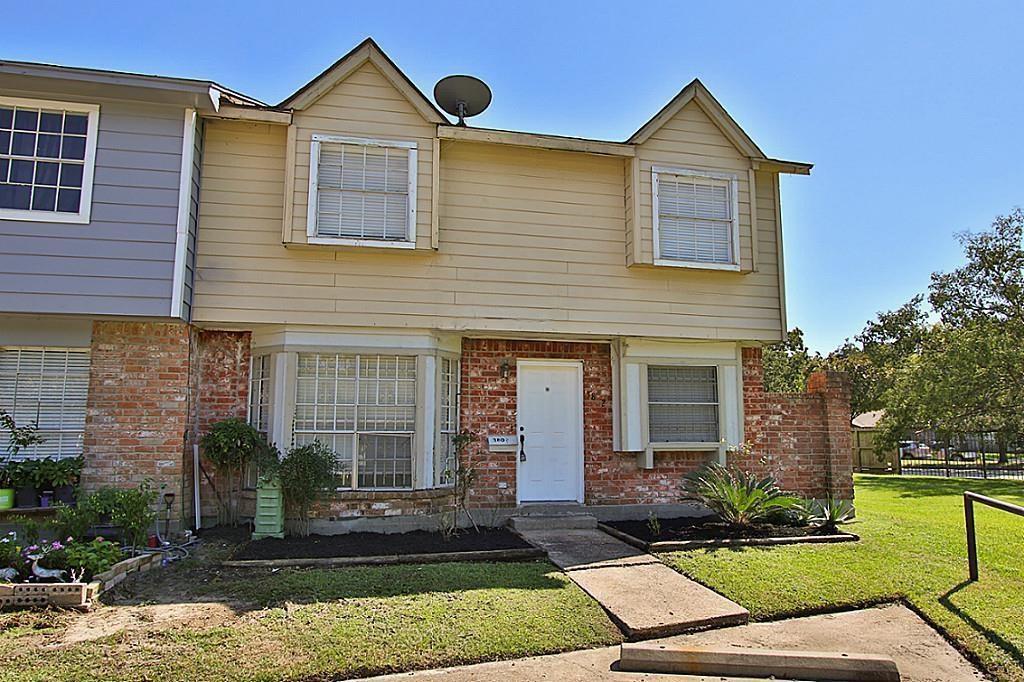 3802 Willow Springs Lane