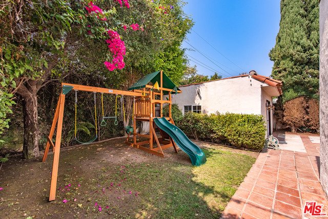 1145 S Clark Dr