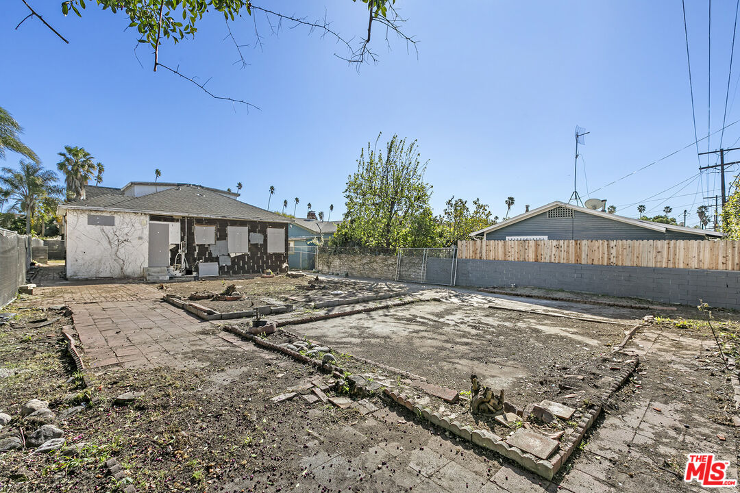 1559 N Harvard Blvd