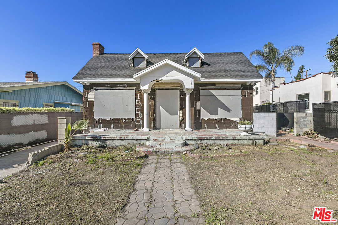 1559 N Harvard Blvd