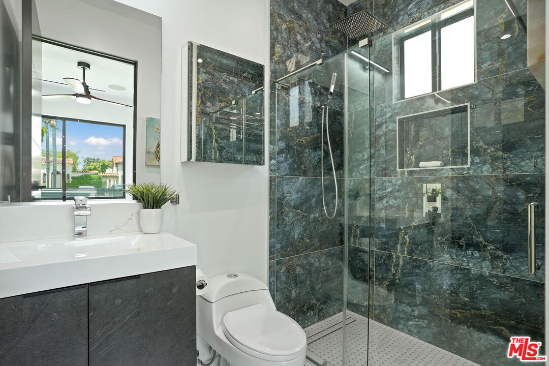 445 N La Jolla Ave
