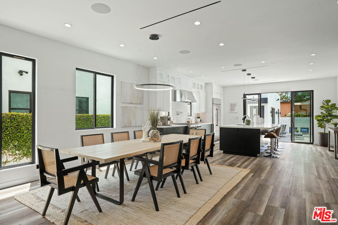 445 N La Jolla Ave