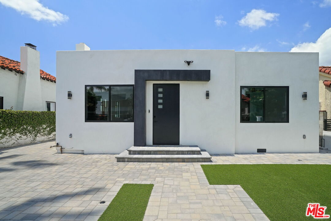 445 N La Jolla Ave