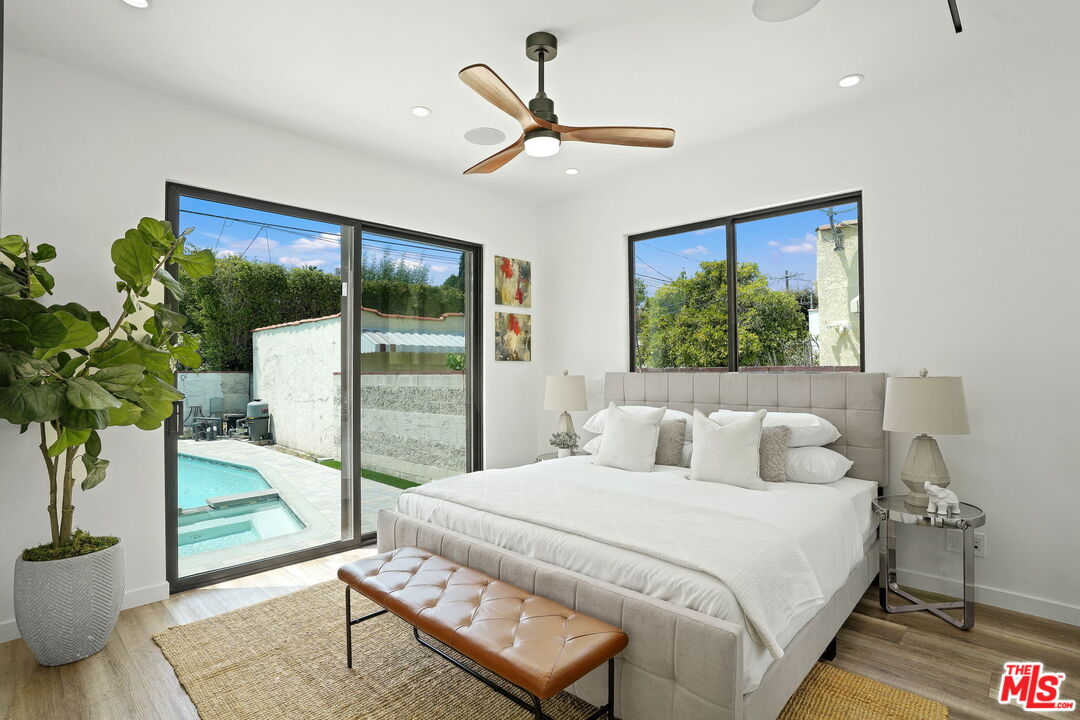 445 N La Jolla Ave