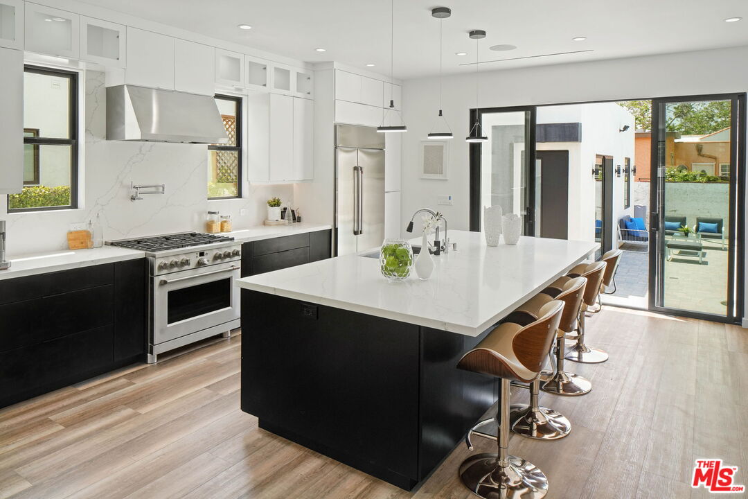 445 N La Jolla Ave