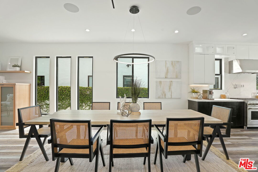 445 N La Jolla Ave