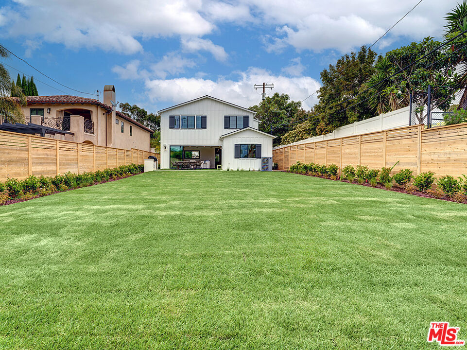 3263 Selby Ave