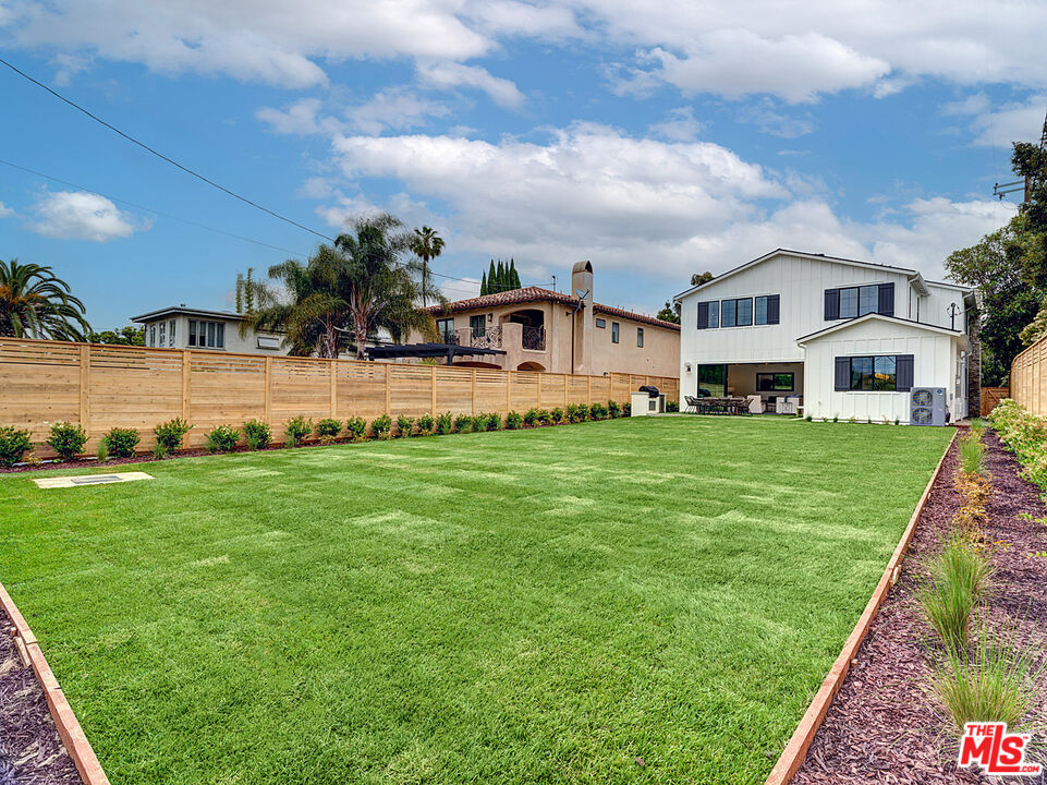 3263 Selby Ave