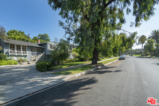 9601 Bolton Rd
