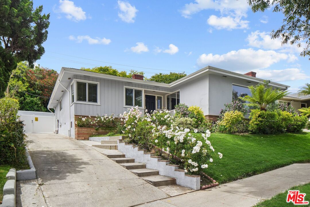 2223 S Beverly Dr