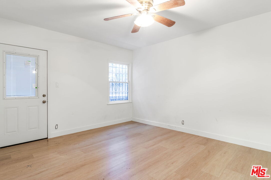 2302 Bagley Ave