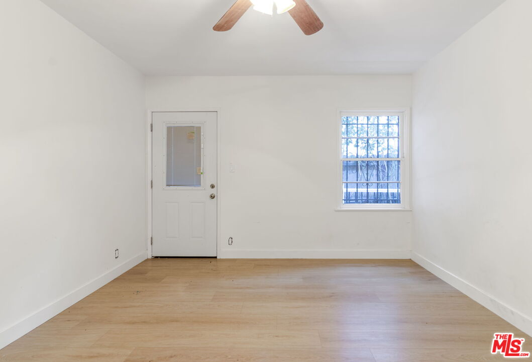 2302 Bagley Ave