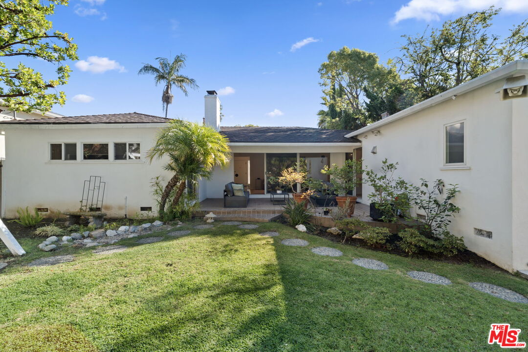 1601 S Beverly Dr