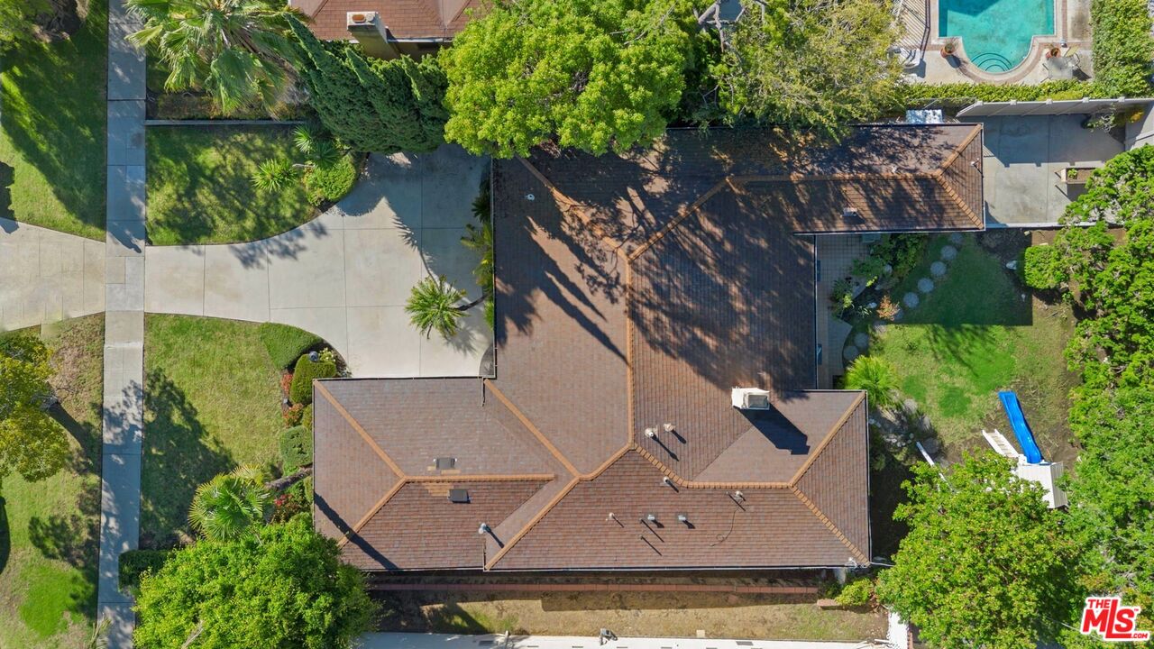 1601 S Beverly Dr