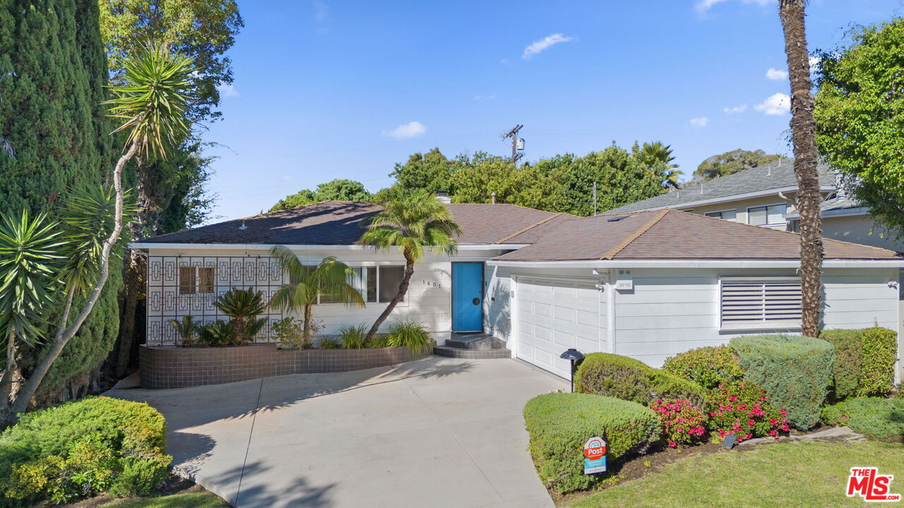 1601 S Beverly Dr