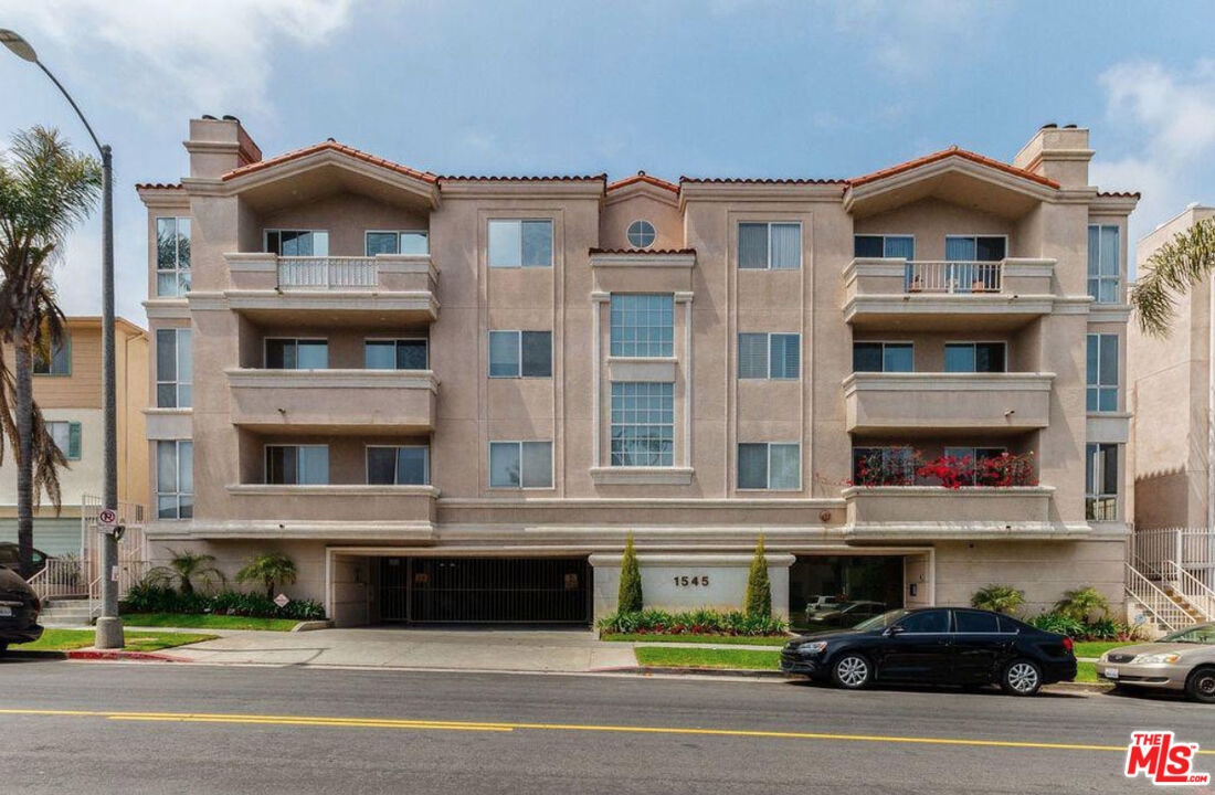 1545 S Beverly Dr Unit: 103