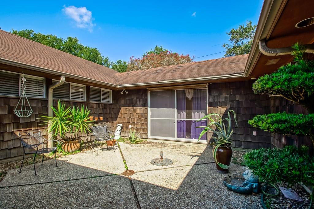 7960 EDGELAKE Court