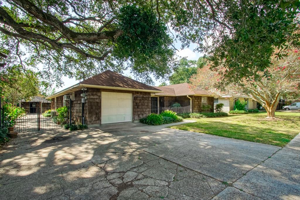 7960 EDGELAKE Court
