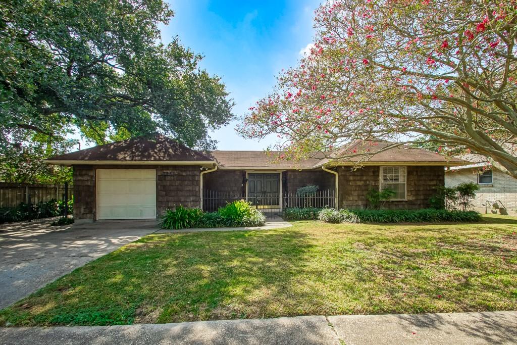 7960 EDGELAKE Court