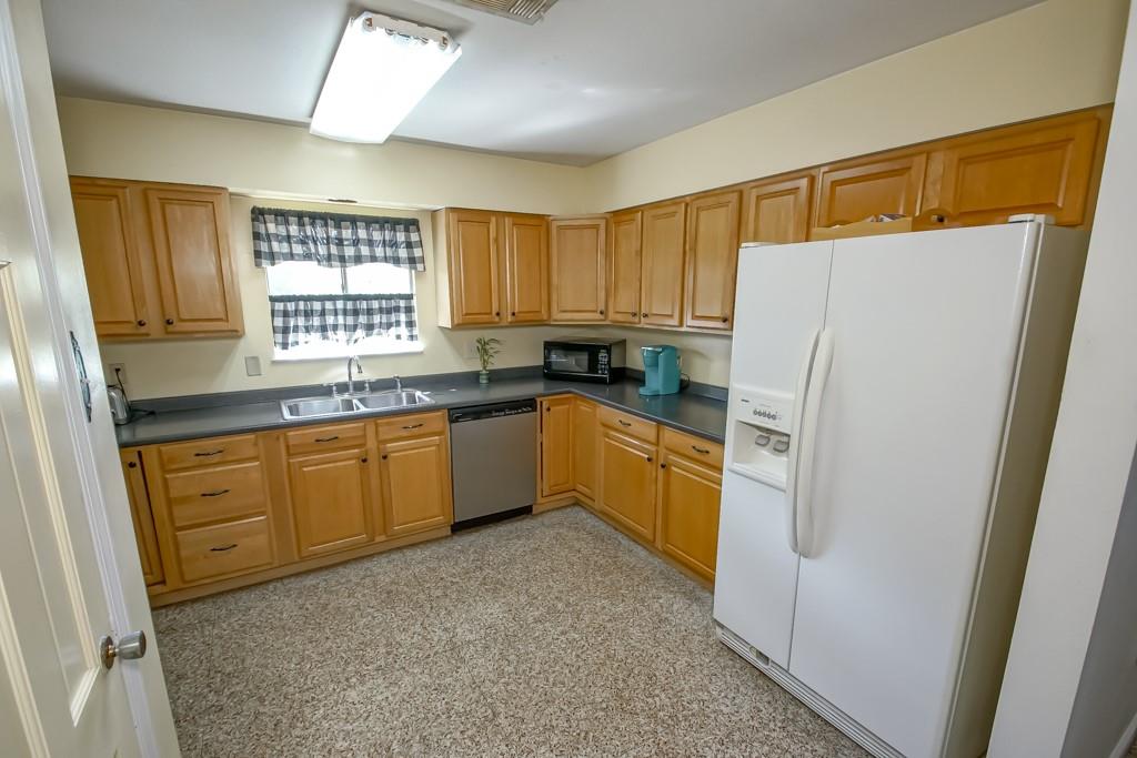 7960 EDGELAKE Court