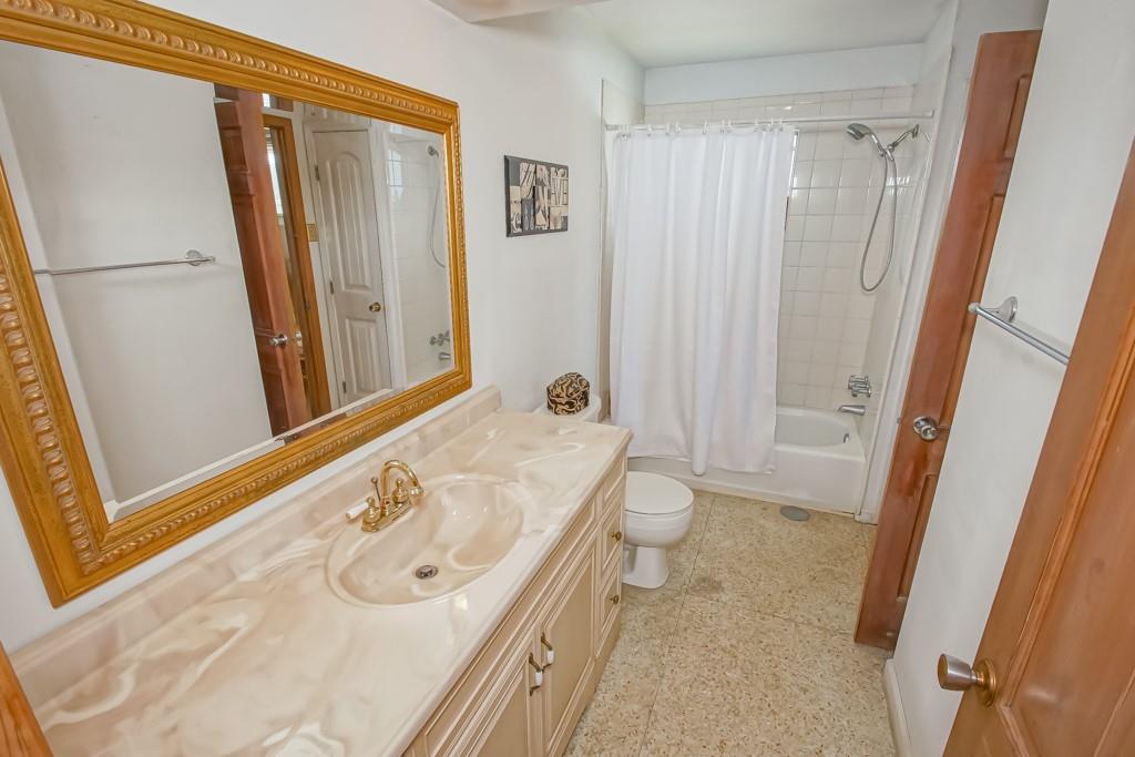 7960 EDGELAKE Court