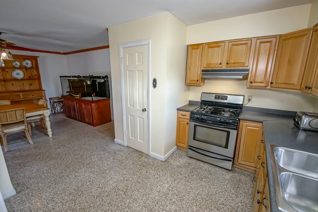 7960 EDGELAKE Court