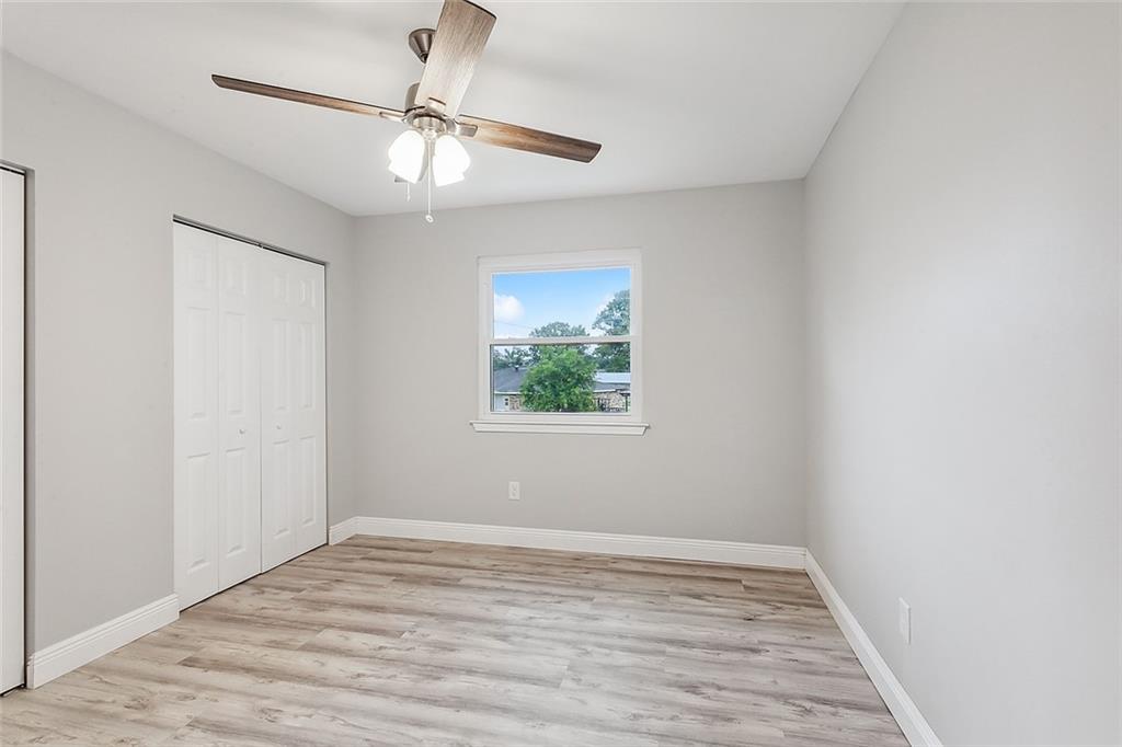 382 OAK TREE Drive