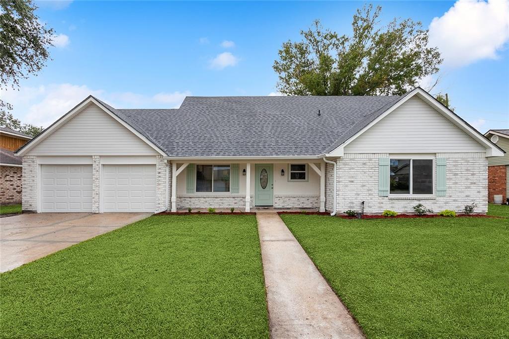 382 OAK TREE Drive