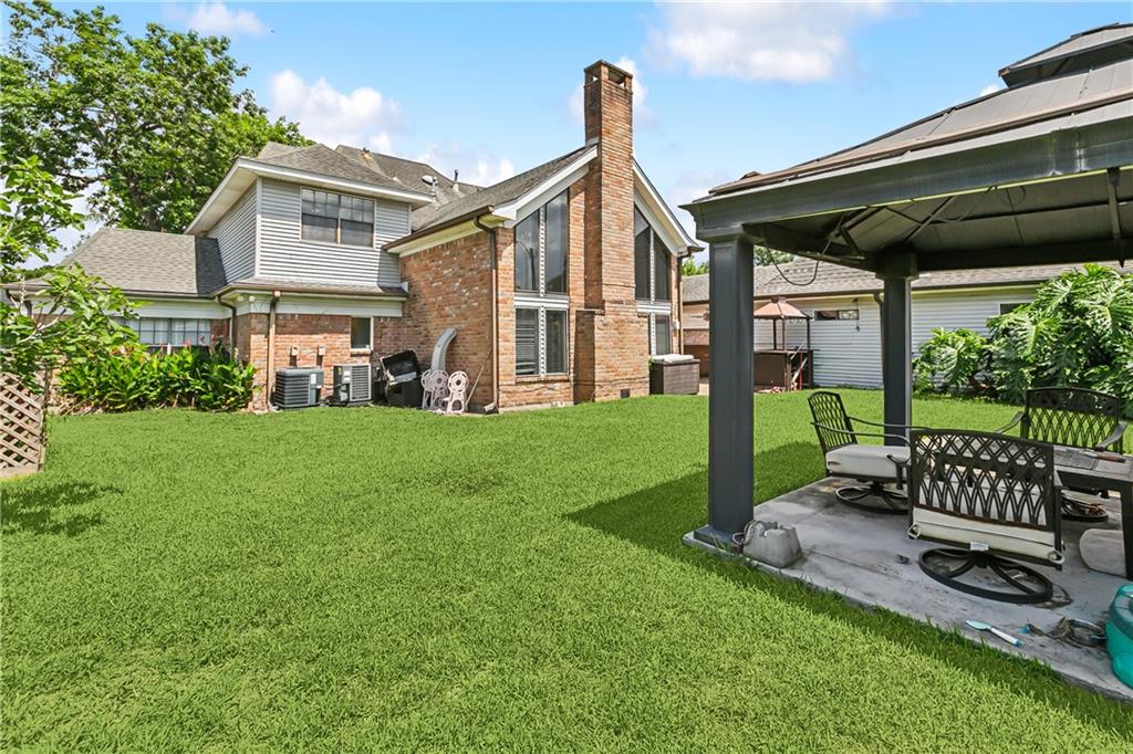 3767 RED OAK Court