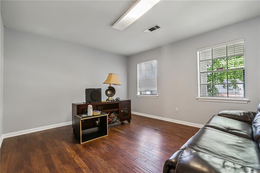 3767 RED OAK Court