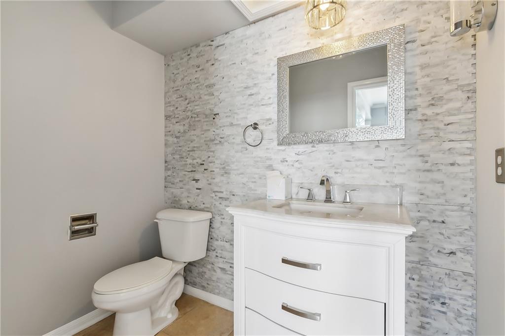 3767 RED OAK Court