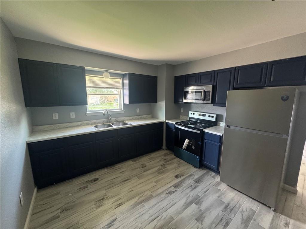 2801 YORKTOWNE Drive
