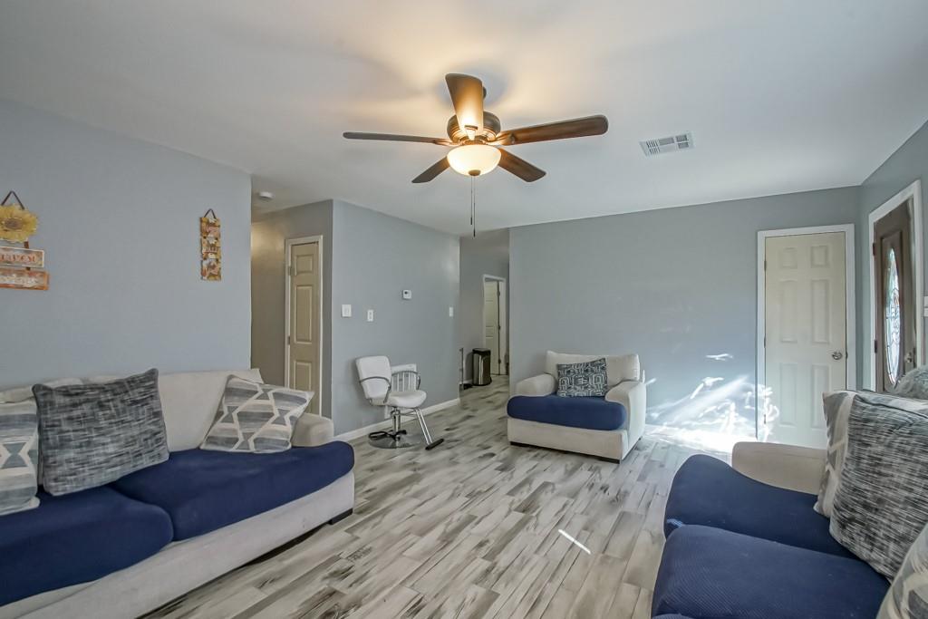 2801 YORKTOWNE Drive