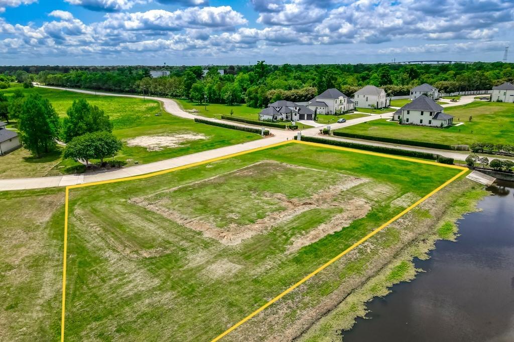 1 EAGLE POINT Lane