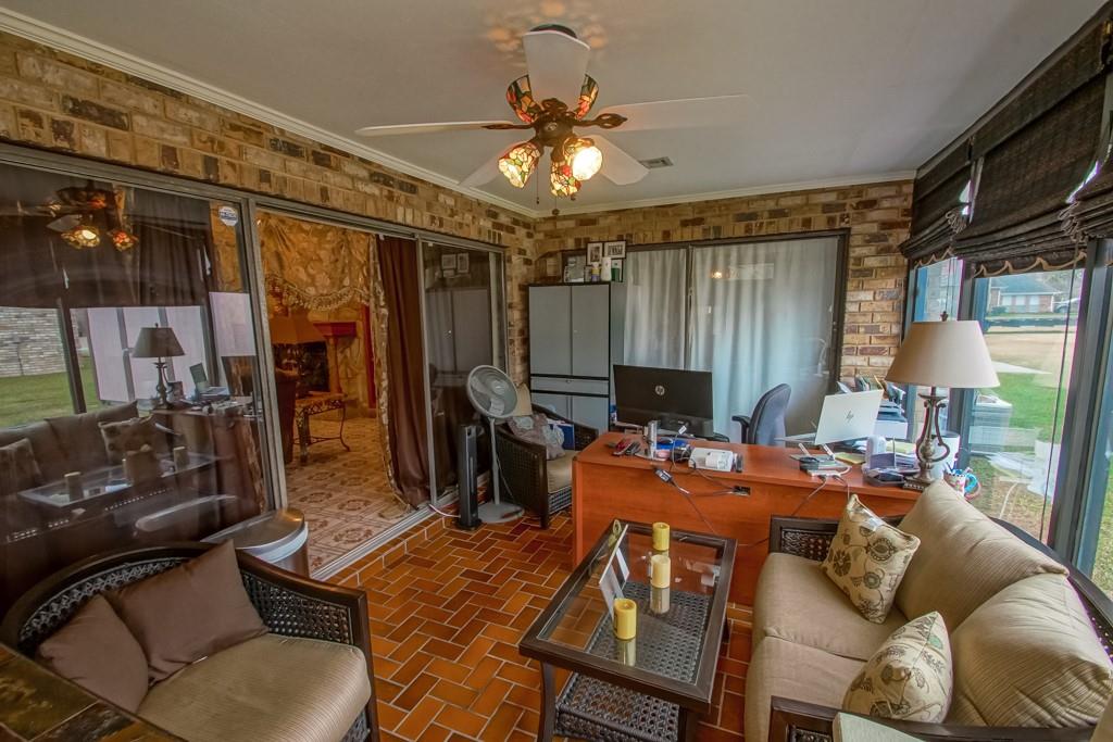 11111 LAKE FOREST Boulevard