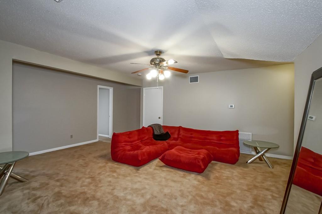 11111 LAKE FOREST Boulevard