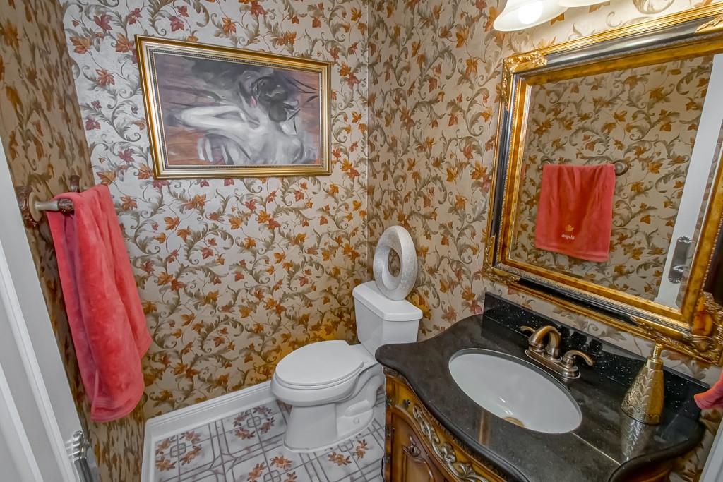 11111 LAKE FOREST Boulevard