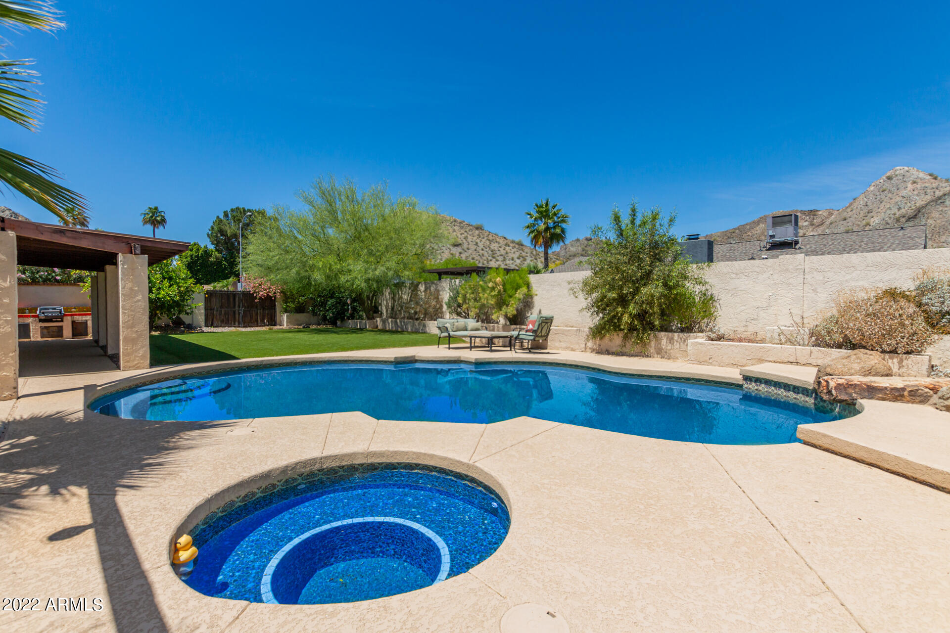 2248 E CHRISTY Drive