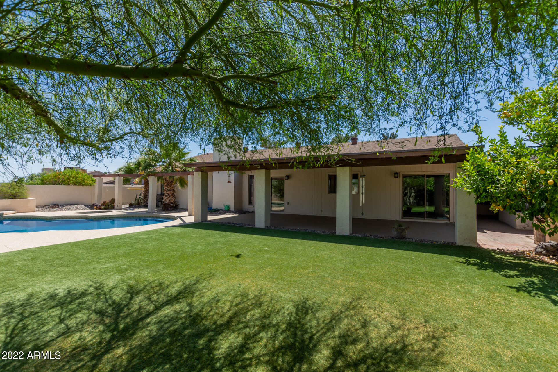 2248 E CHRISTY Drive