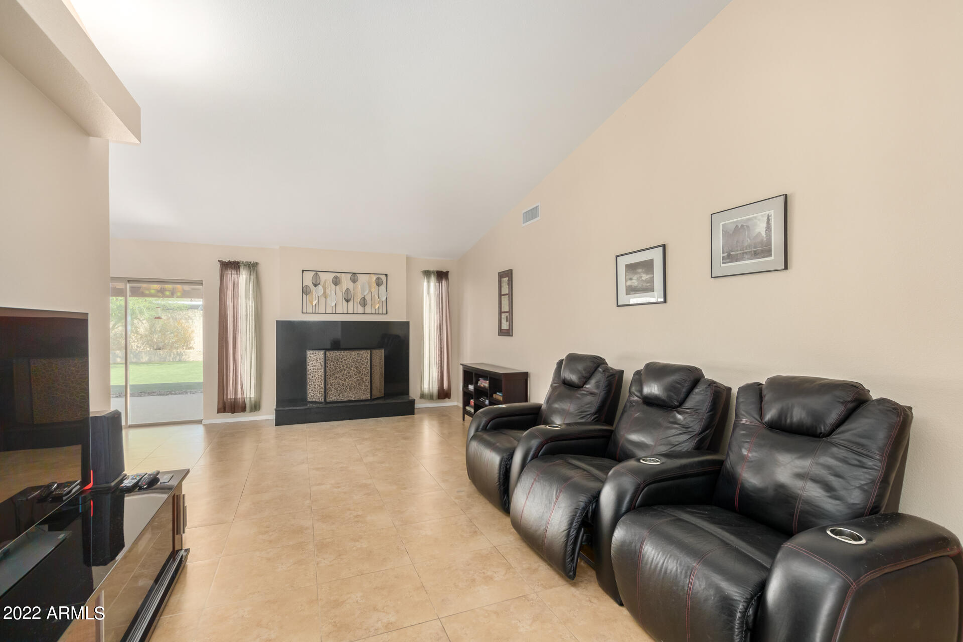 2248 E CHRISTY Drive