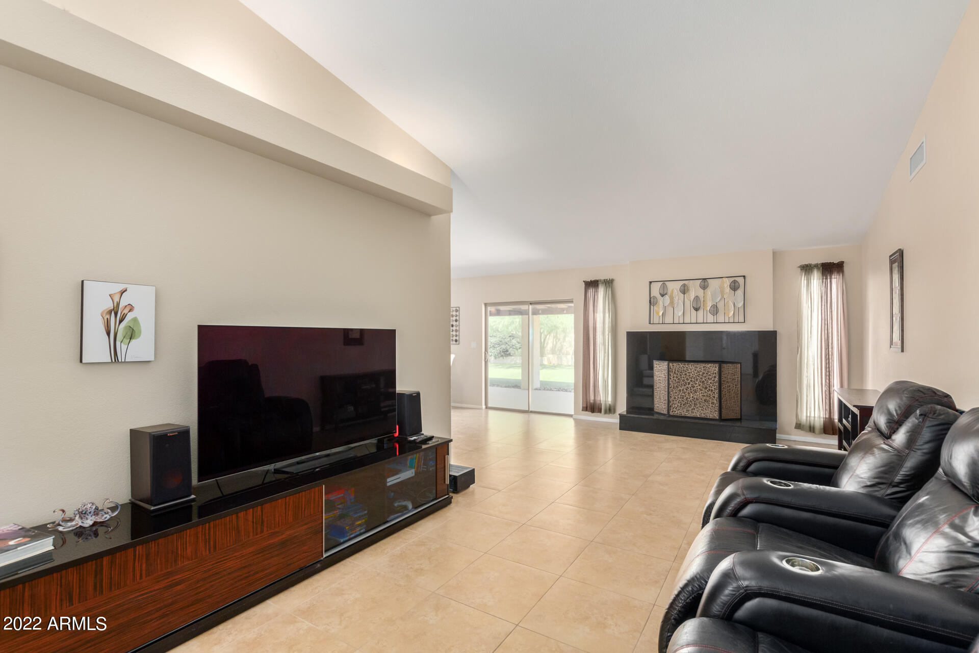 2248 E CHRISTY Drive