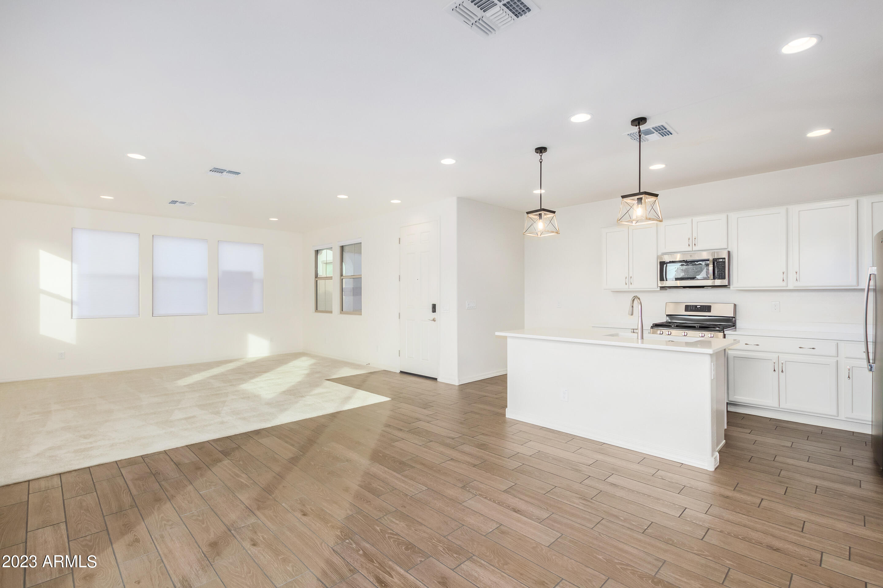 1720 S 82ND Place