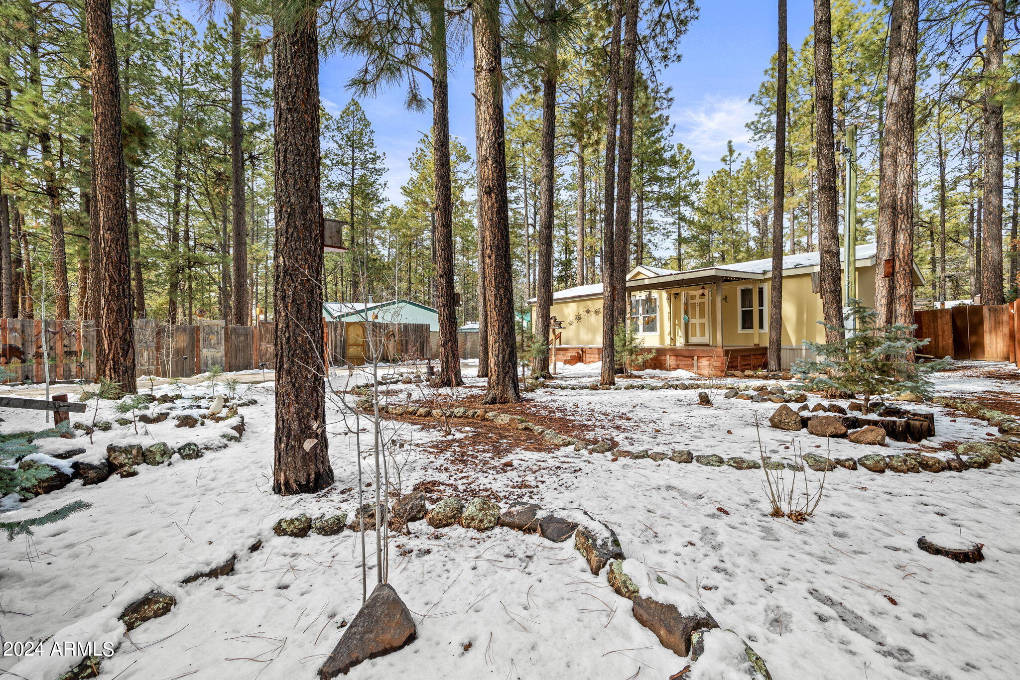 1884 E SIERRA PINE Loop