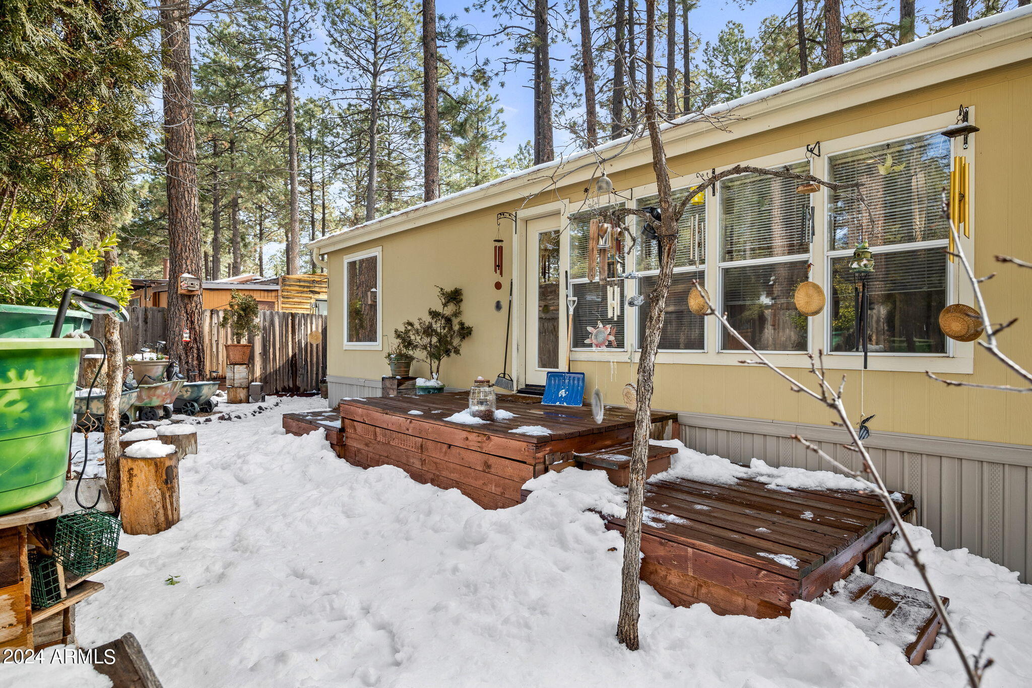 1884 E SIERRA PINE Loop